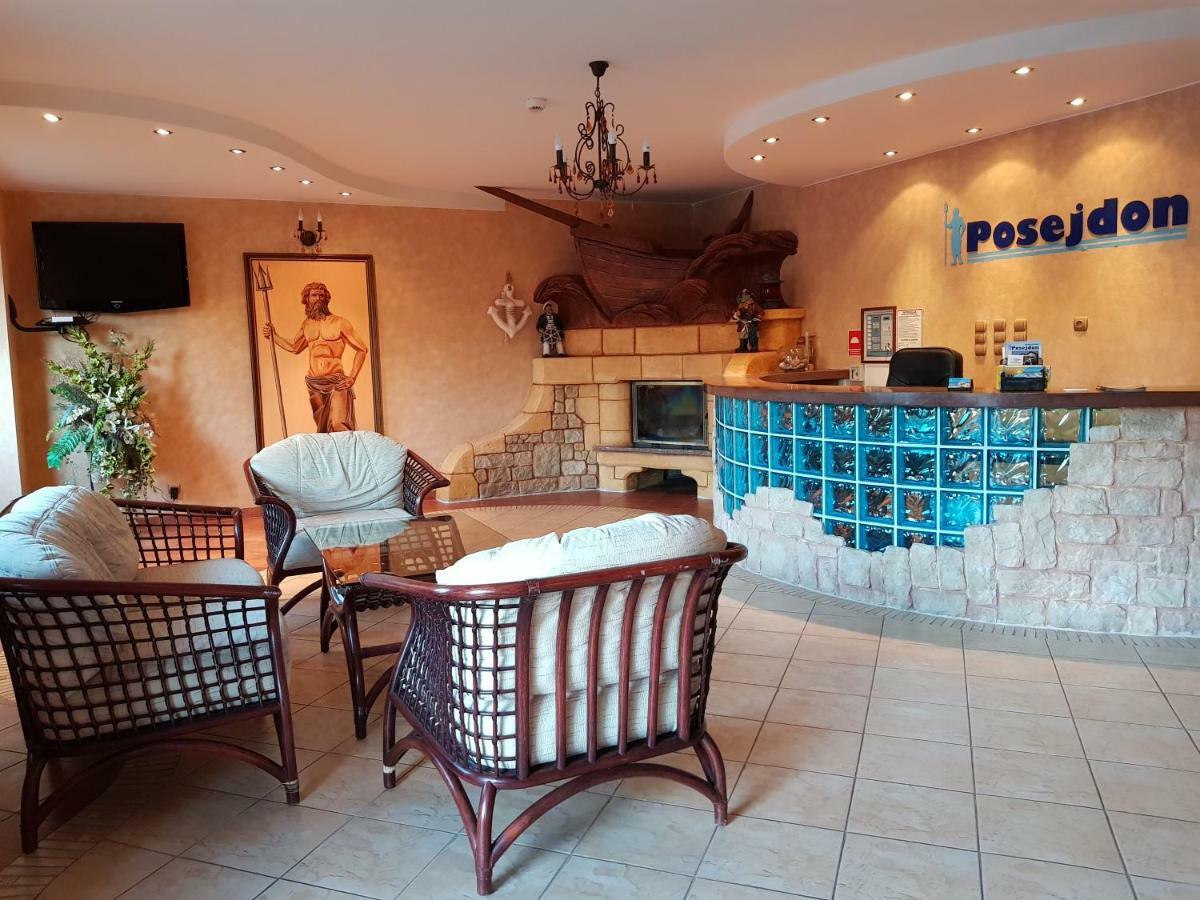 Posejdon Bed and Breakfast Ustronie Morskie Exteriör bild