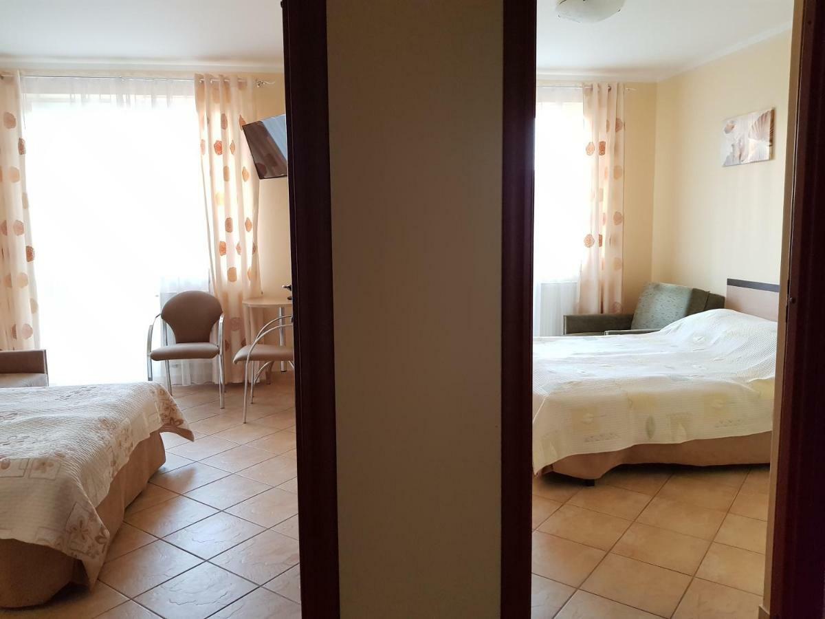 Posejdon Bed and Breakfast Ustronie Morskie Exteriör bild