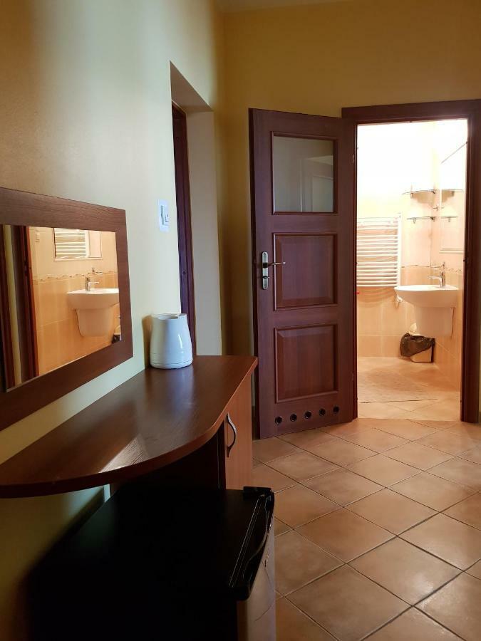 Posejdon Bed and Breakfast Ustronie Morskie Exteriör bild