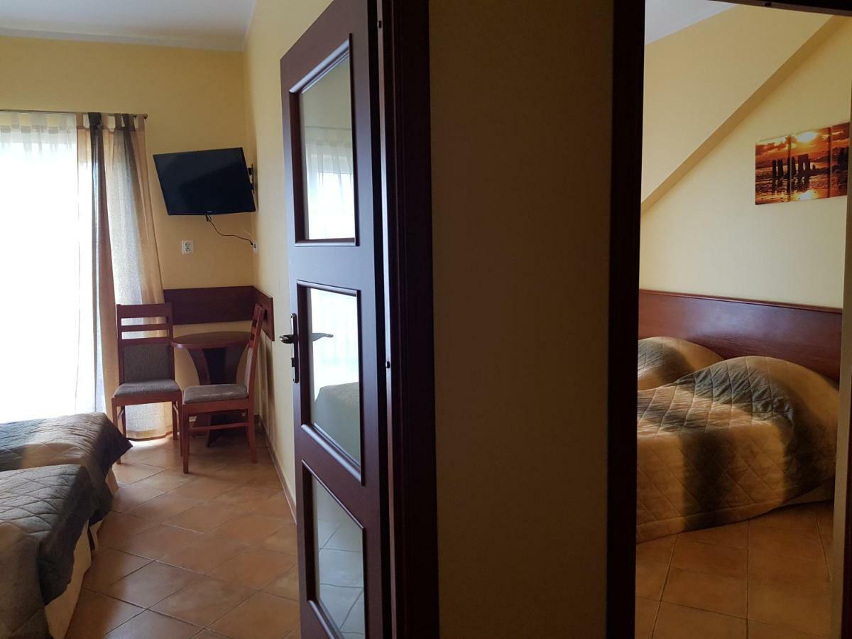 Posejdon Bed and Breakfast Ustronie Morskie Exteriör bild