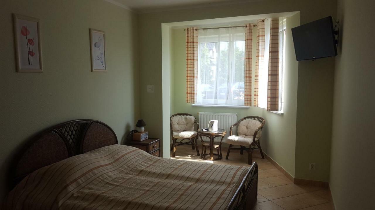 Posejdon Bed and Breakfast Ustronie Morskie Exteriör bild