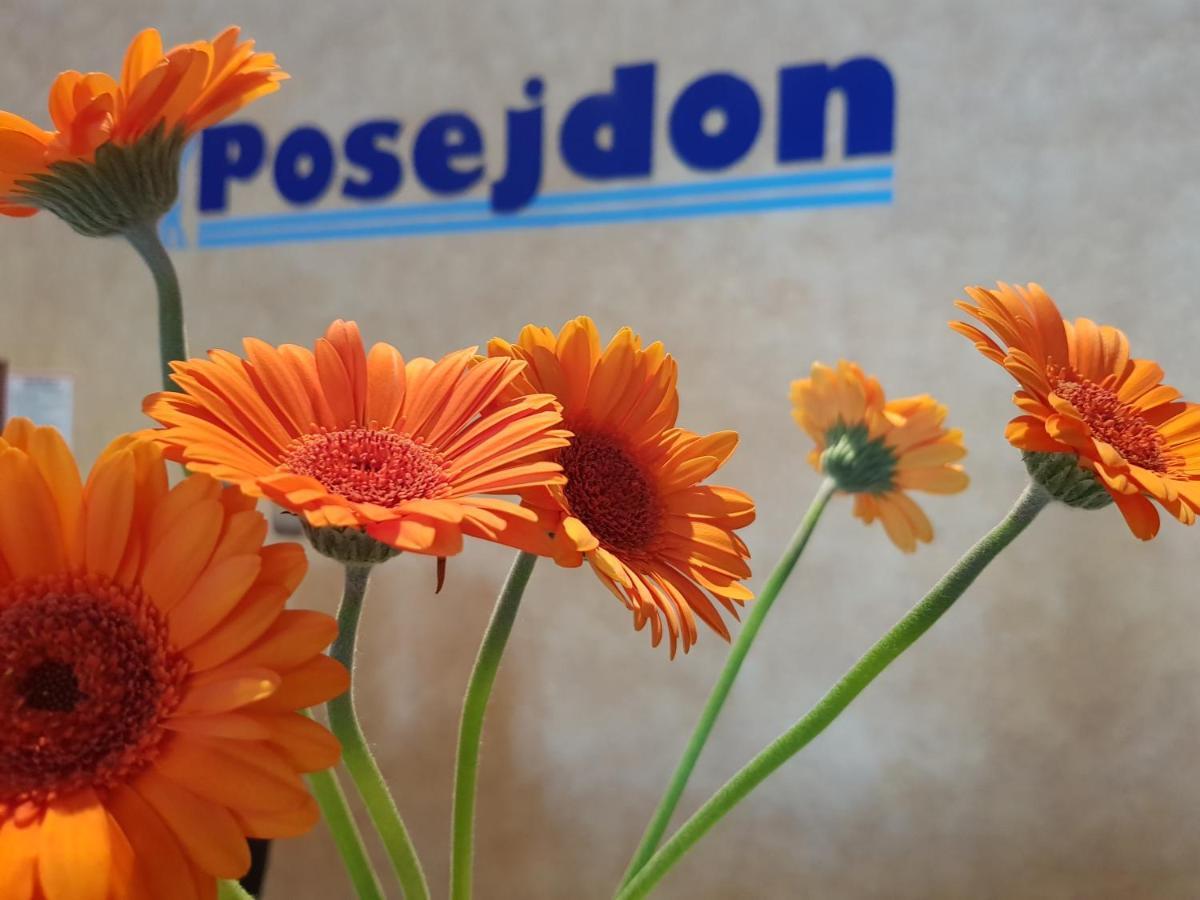 Posejdon Bed and Breakfast Ustronie Morskie Exteriör bild